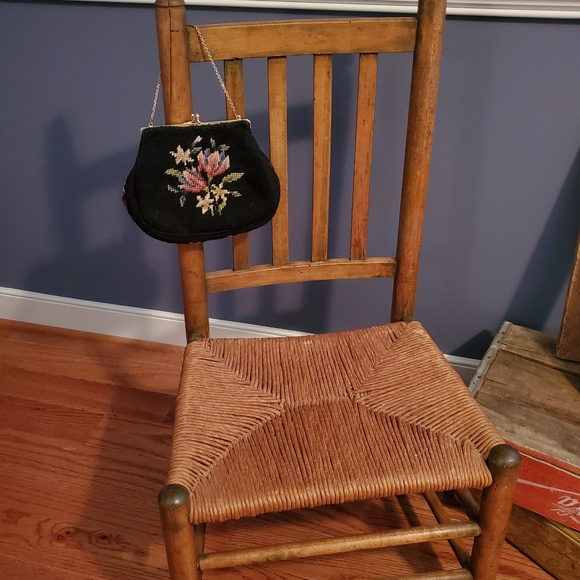 Vintage crosstich in black - Picture 2 of 3